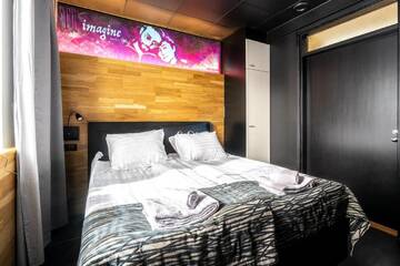 Фото номера Двухместный номер с 1 кроватью и общей ванной комнатой Хостелы Time Hostel &amp; Apartments г. Йювяскюля 5