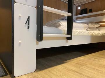 Фото номера Кровать в общем 8-местном номере для мужчин и женщин Хостелы Time Hostel &amp; Apartments г. Йювяскюля 17