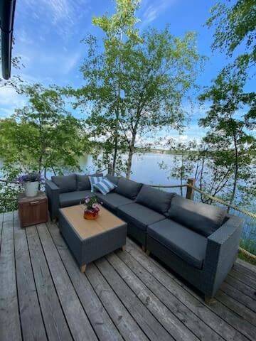 Фото номера Вилла с 3 спальнями Дома для отпуска Private Island at Downtown Jyväskylä г. Йювяскюля 21