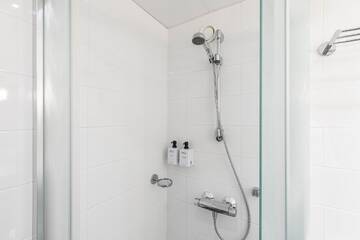 Фото номера Стандартный двухместный номер с 2 отдельными кроватями Отель Scandic Jyväskylä City г. Йювяскюля 6