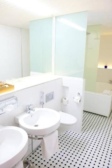 Фото номера Люкс Отель Boutique Hotel Yöpuu г. Йювяскюля 4